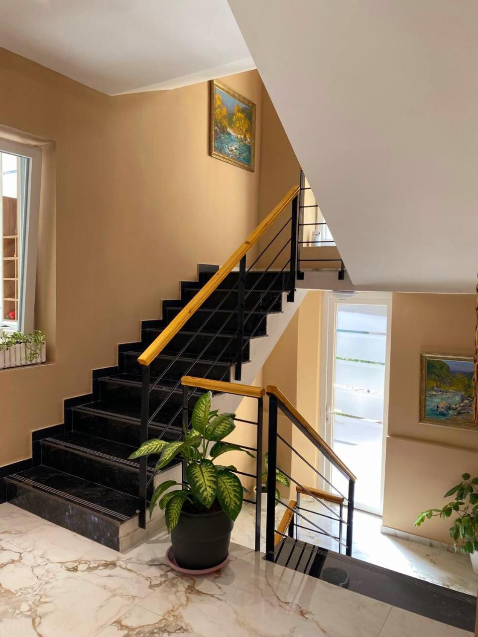 Vila Panto Tirana Buitenkant foto