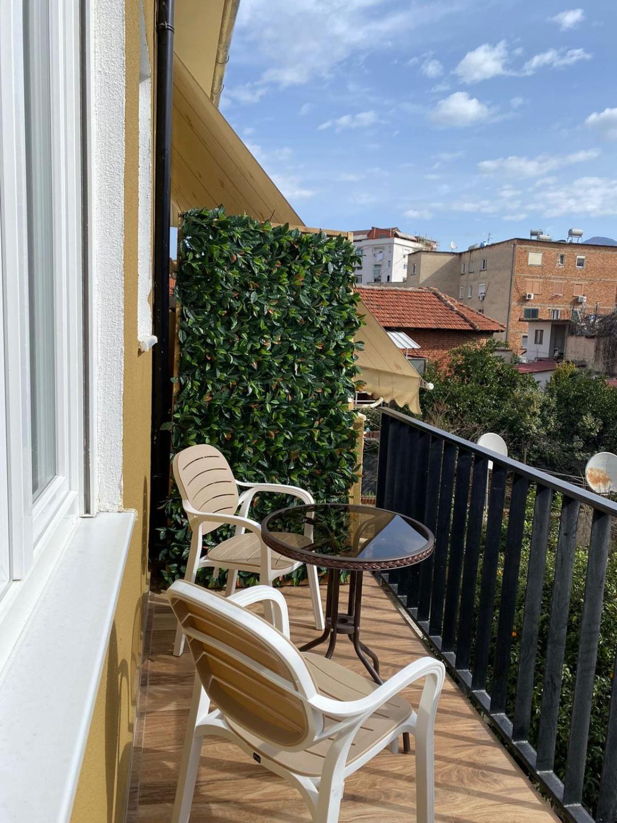 Vila Panto Tirana Buitenkant foto